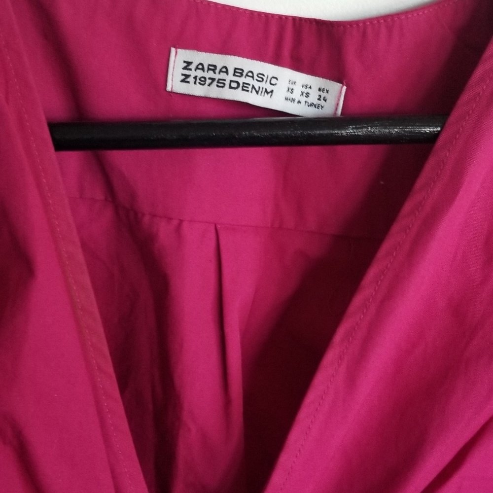 Pink Crop Top With Flutter Sleeve - image 3